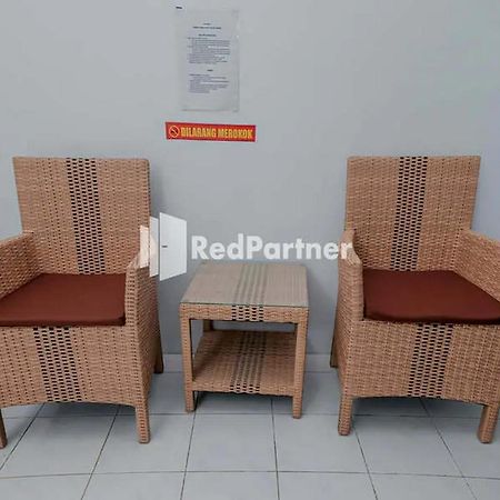 Pondok Damai Guest House Syariah Mitra Reddoorz チルボン エクステリア 写真