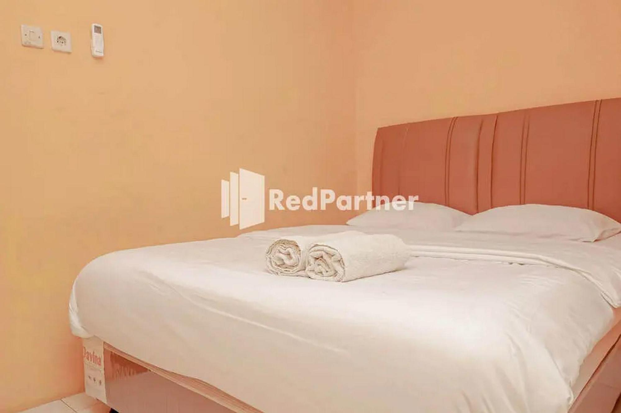 Pondok Damai Guest House Syariah Mitra Reddoorz チルボン エクステリア 写真